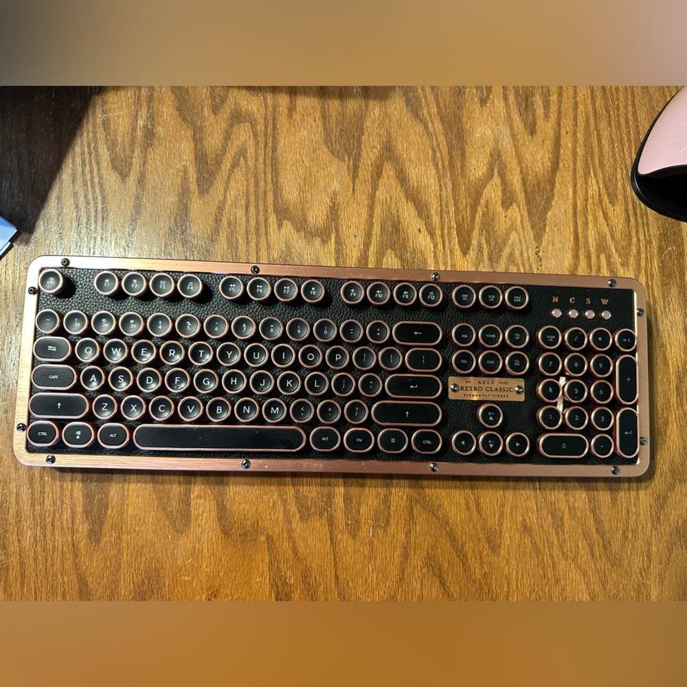 Azio Retro Keyboard